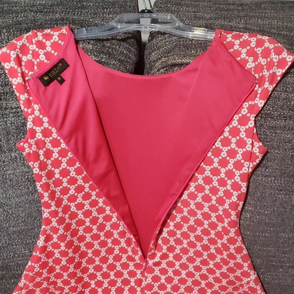 Dress - Picture 2 of 6